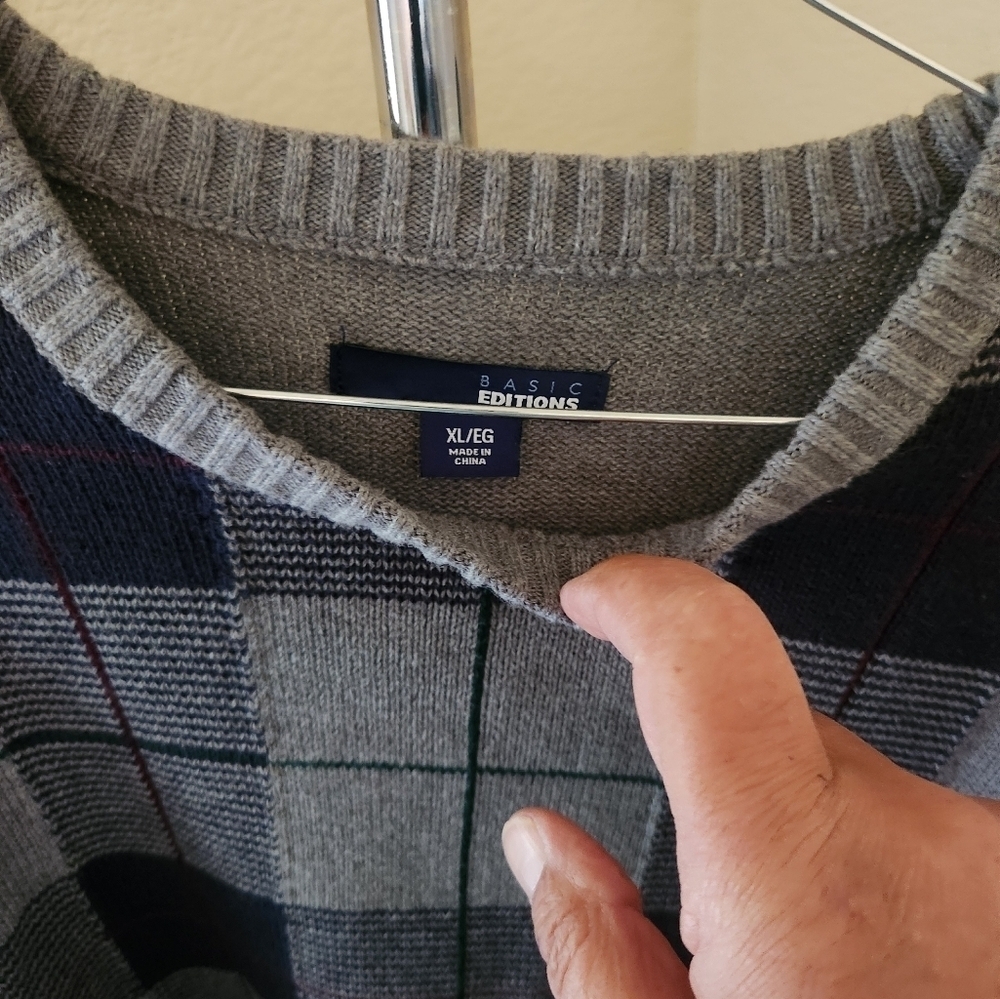 Basic Editions Long Sleeve Pullover Sweater - Picture 3 of 3